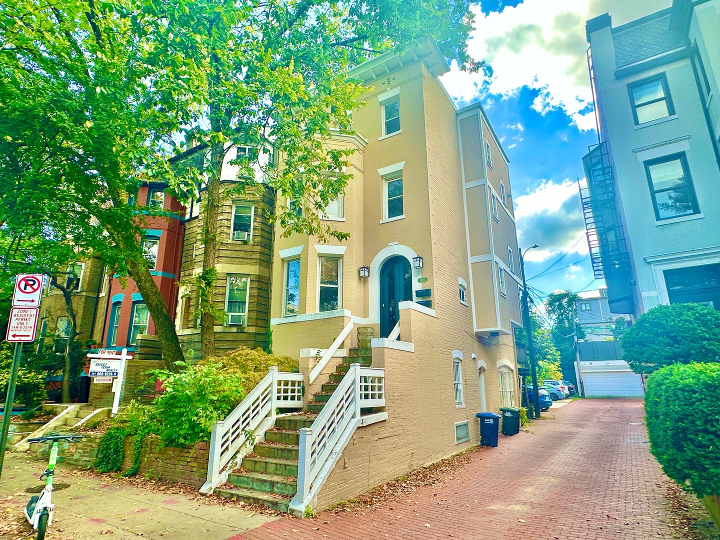 Washington Townhome: 1906 Calvert Street, NW