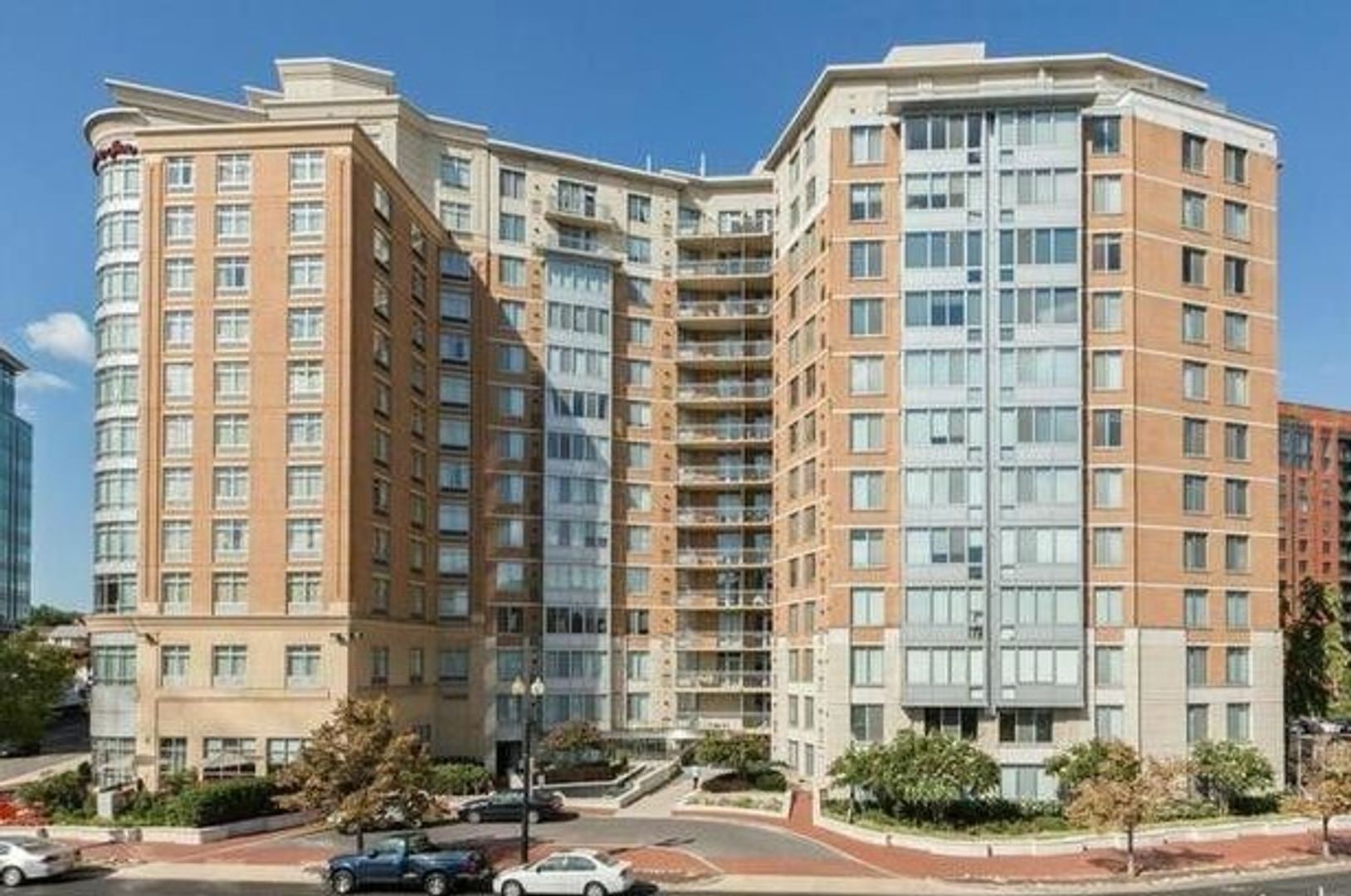 Washington Condo: 555 Massachusetts Avenue, NW #1112