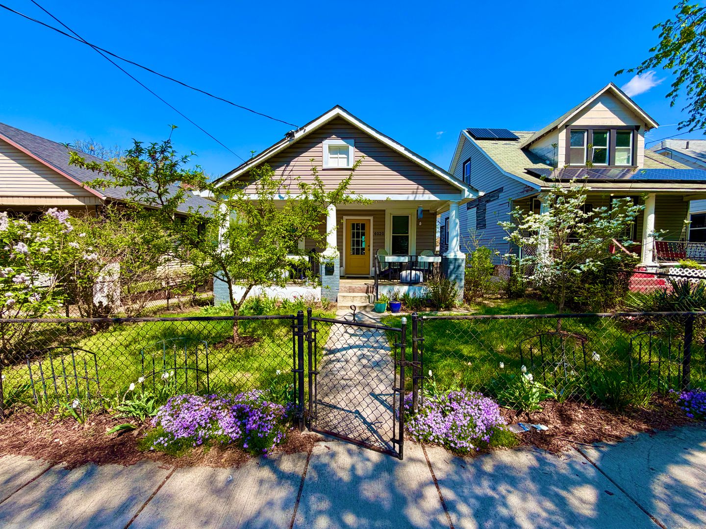 Washington House: 4020 Grant St NE