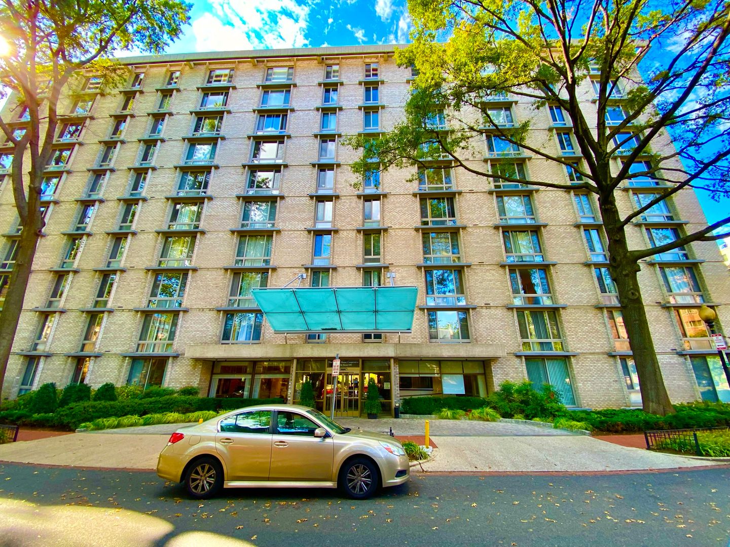 Washington Condo: 950 25th Street, NW #715 South