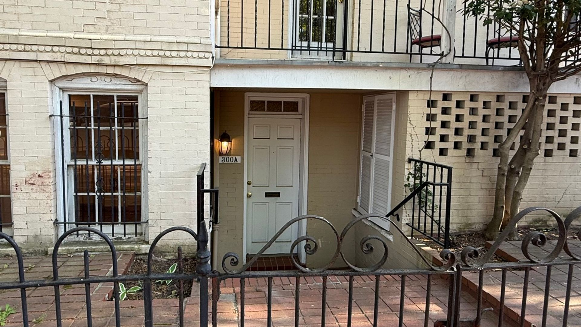 Washington Apartment: 300 3rd Street SE