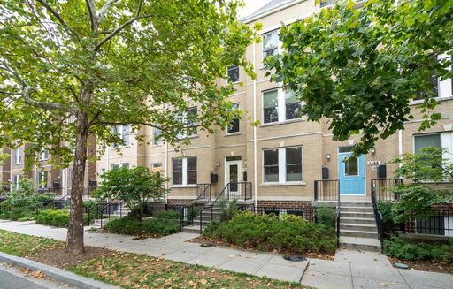 Large Contemporary 2BR 2BA In Columbia Heights with Garage Parking – photo 1
