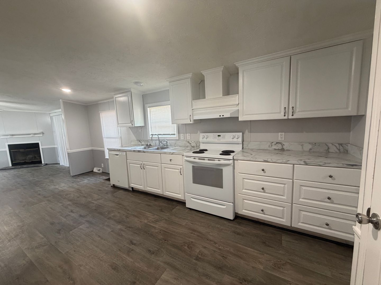 Pooler Apartment: 1105 S. Rogers St.