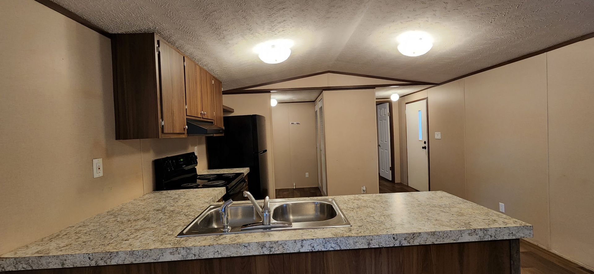 Longview Apartment: 705 Delia Dr.