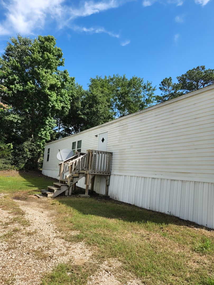 Lufkin Apartment: 861 Mt. Carmel Rd.