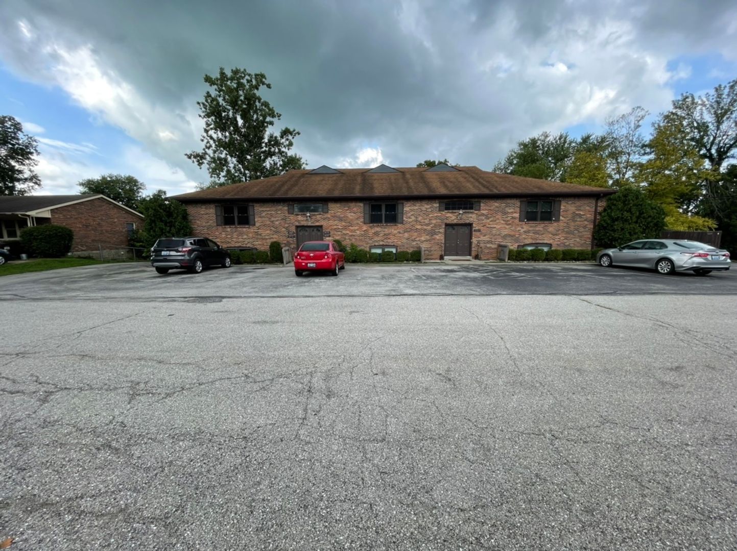 Shelbyville Apartment: 307-315 Blue Bird Drive 6-Plex