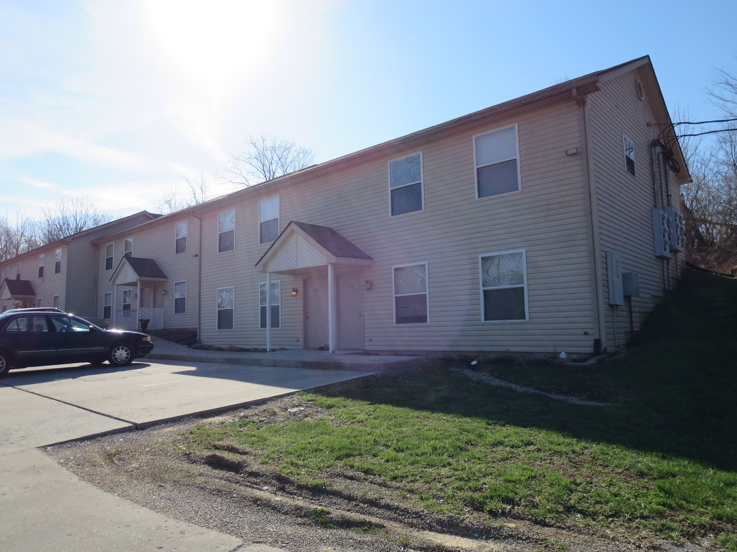 Shebyville Apartment: Hazel Lawn Apartments