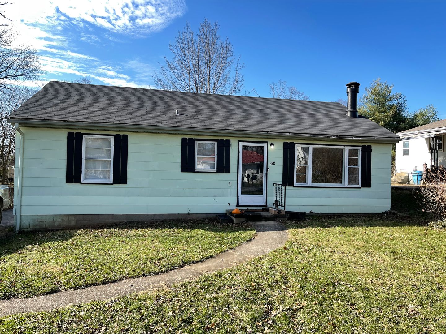 Shelbyville House: 328 Webbmont