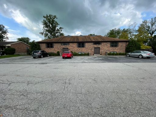 Spacious 2 bed 1.5 Bath Apartment For Rent