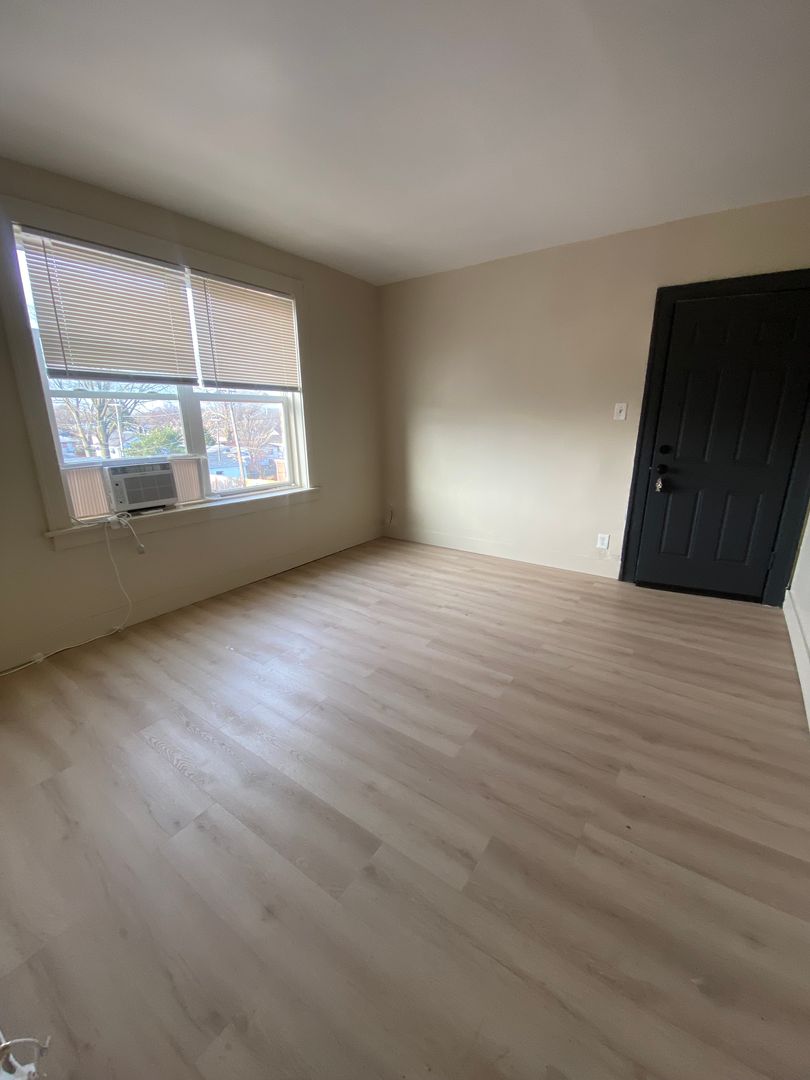 Saint Louis Apartment: 3449 Morganford Road