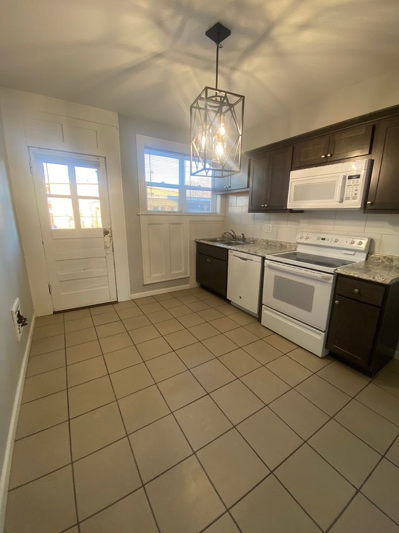 Saint Louis Apartment: 3449 Morganford Road