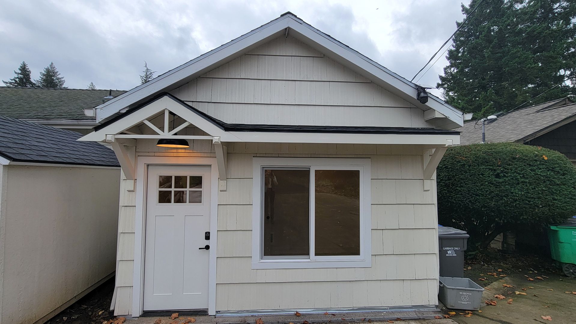 Portland House: 7605 SW 51st Pl #B