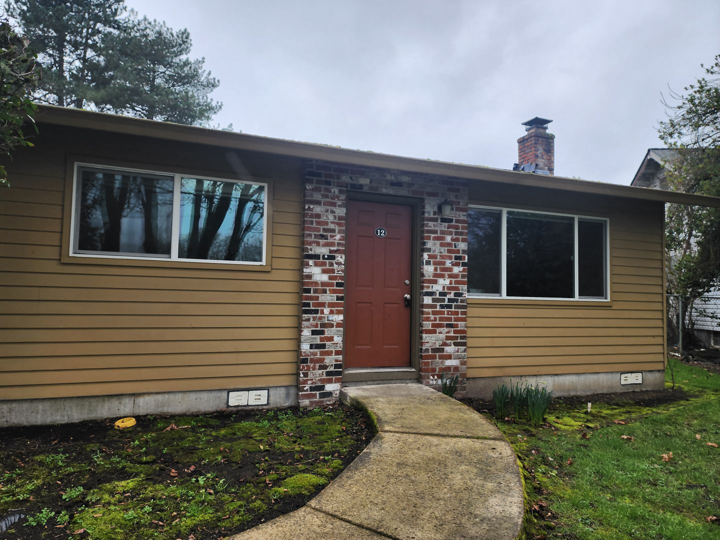 Newberg Apartment: 1005 S. Wynooski St.