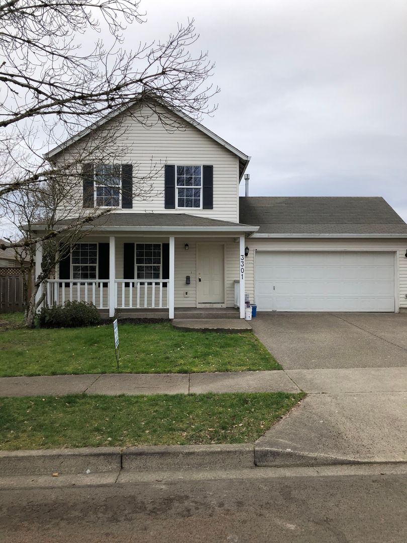Newberg House: 3301 N. Meridian St.