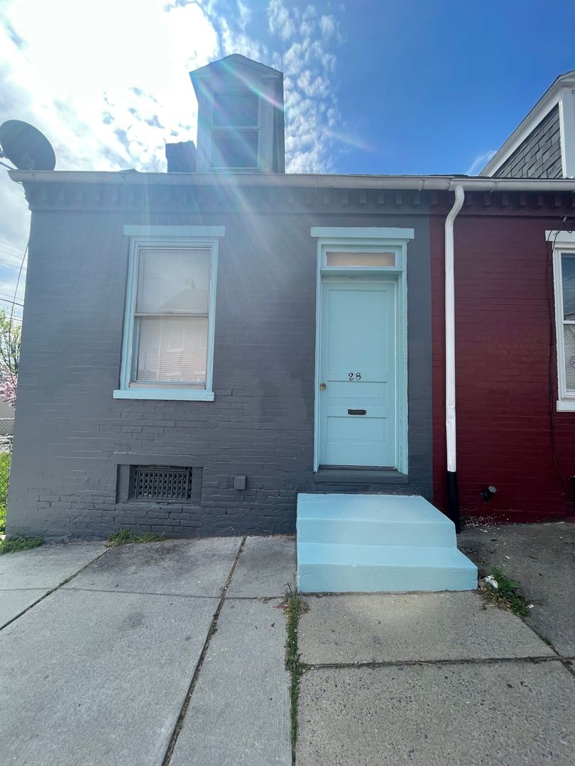 Lancaster House: 28 Old Dorwart Street