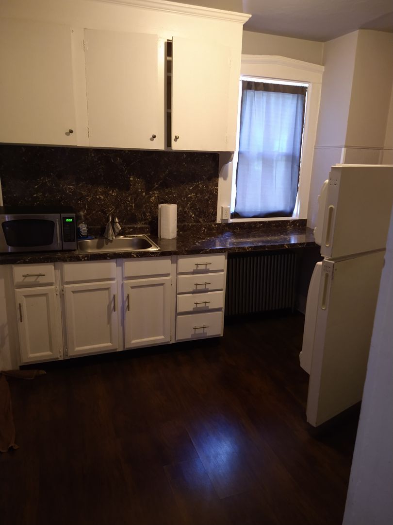 Lancaster Apartment: 615 North Lime Street