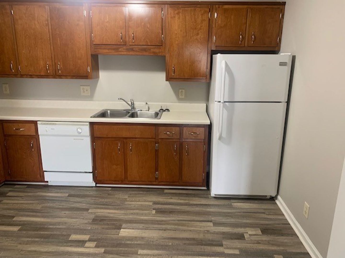 2853 Cobalt Drive, Apt H, Clarksville, TN 37040