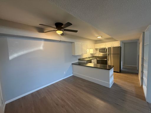 REMODELED 2 BEDROOM / 1 BATHROOM APARTMENT — $1,220/MONTH! – photo 1