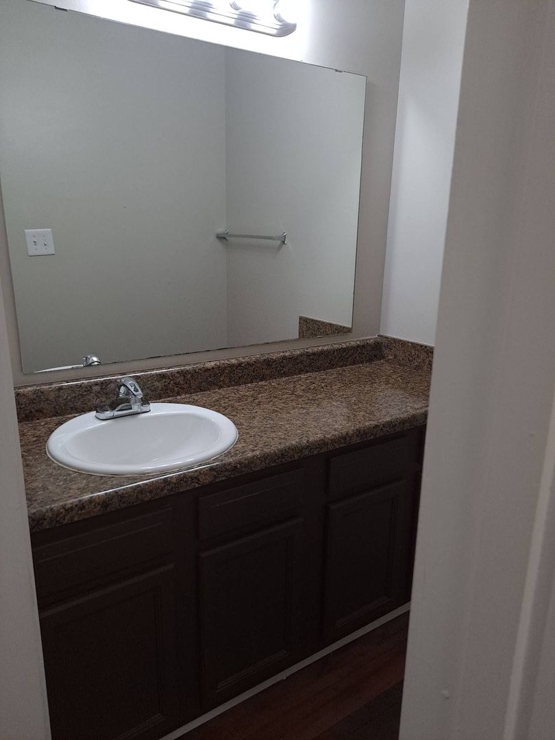 Quail Creek Apts. 6 of 8