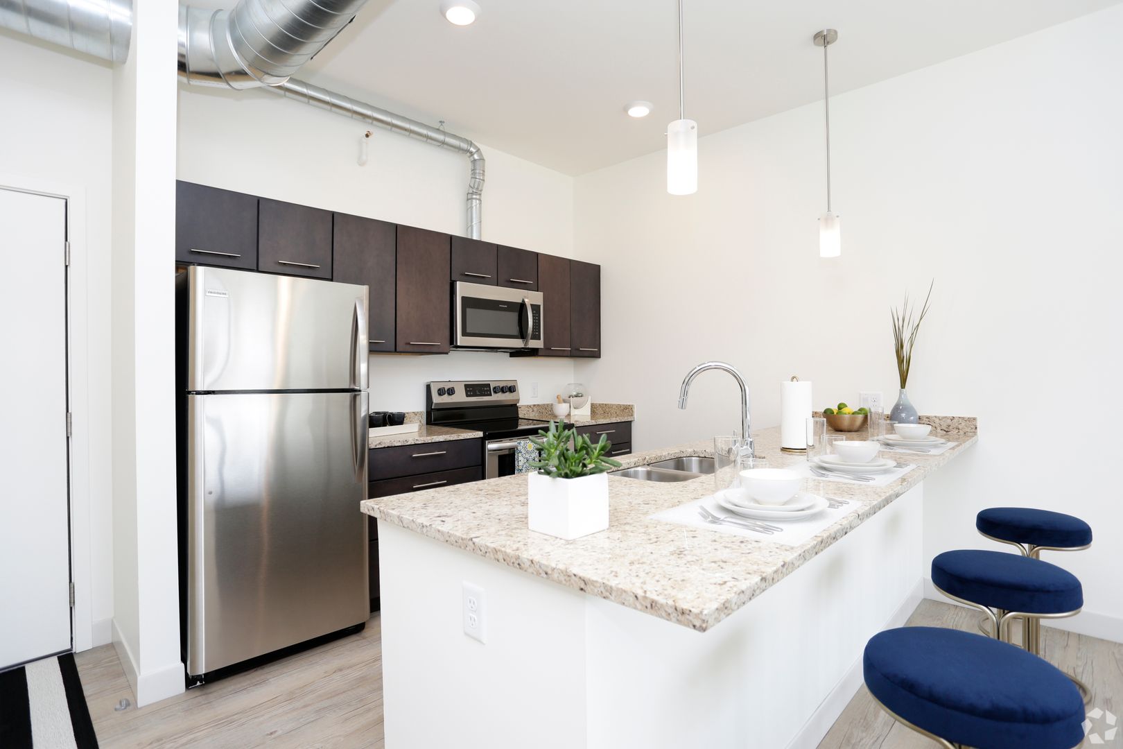 Grand Rapids Apartment: 601 Lake Michigan Dr NW