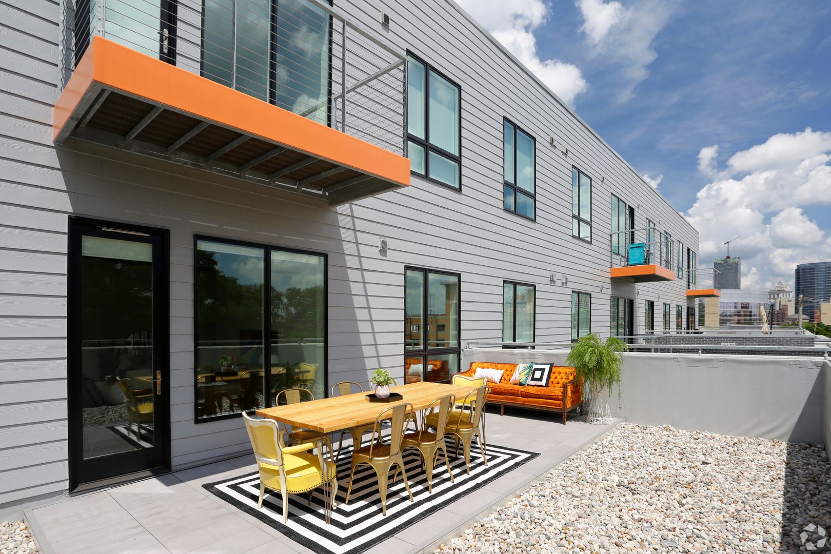 Grand Rapids Apartment: 601 Lake Michigan Dr NW