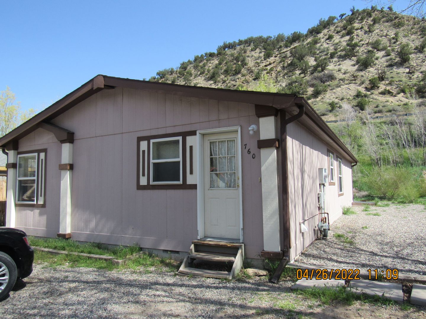 New Castle House: 760 Burning Mountain Ave