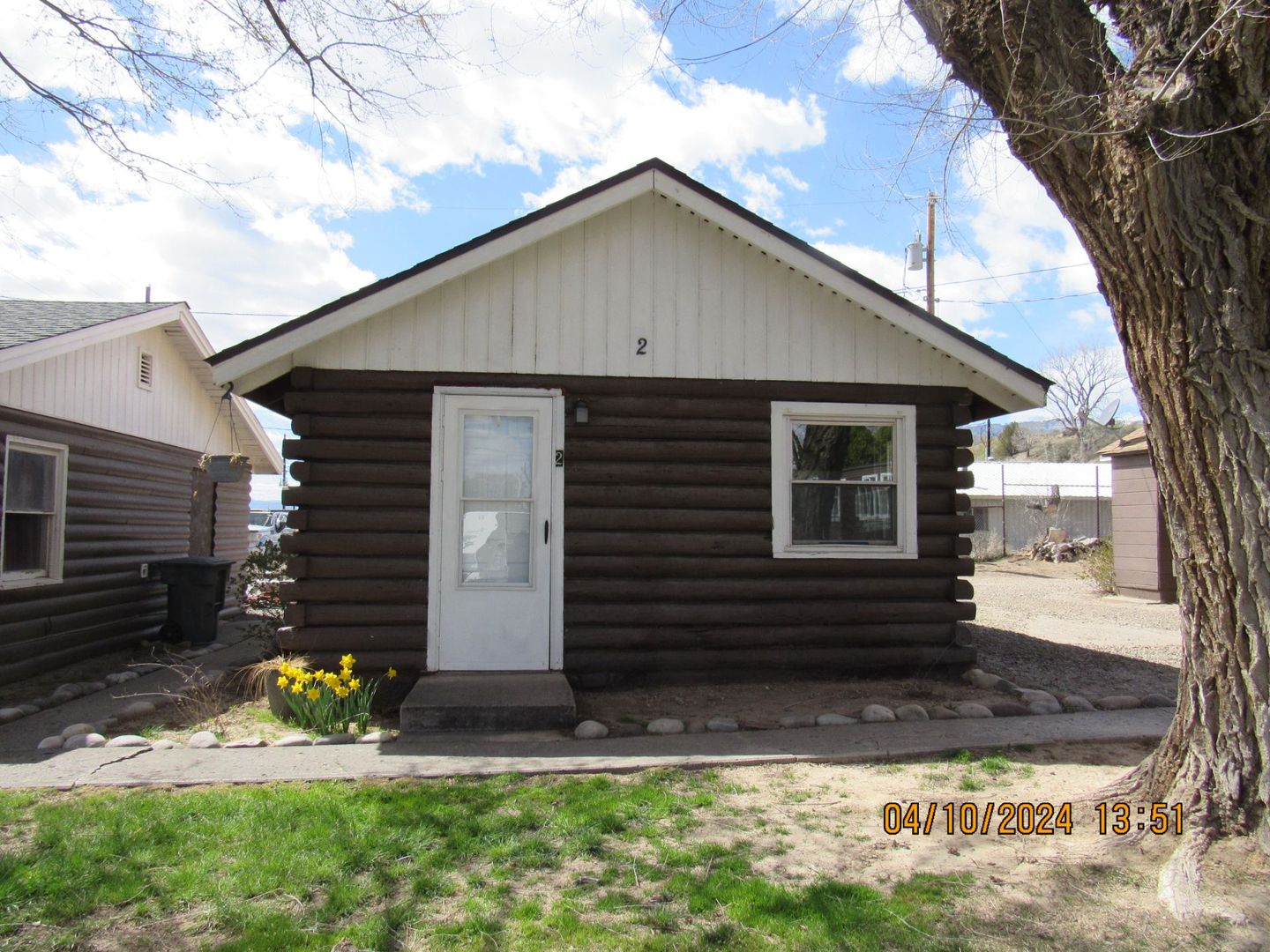 Rifle House: 755 W 2nd Street, Unit 2