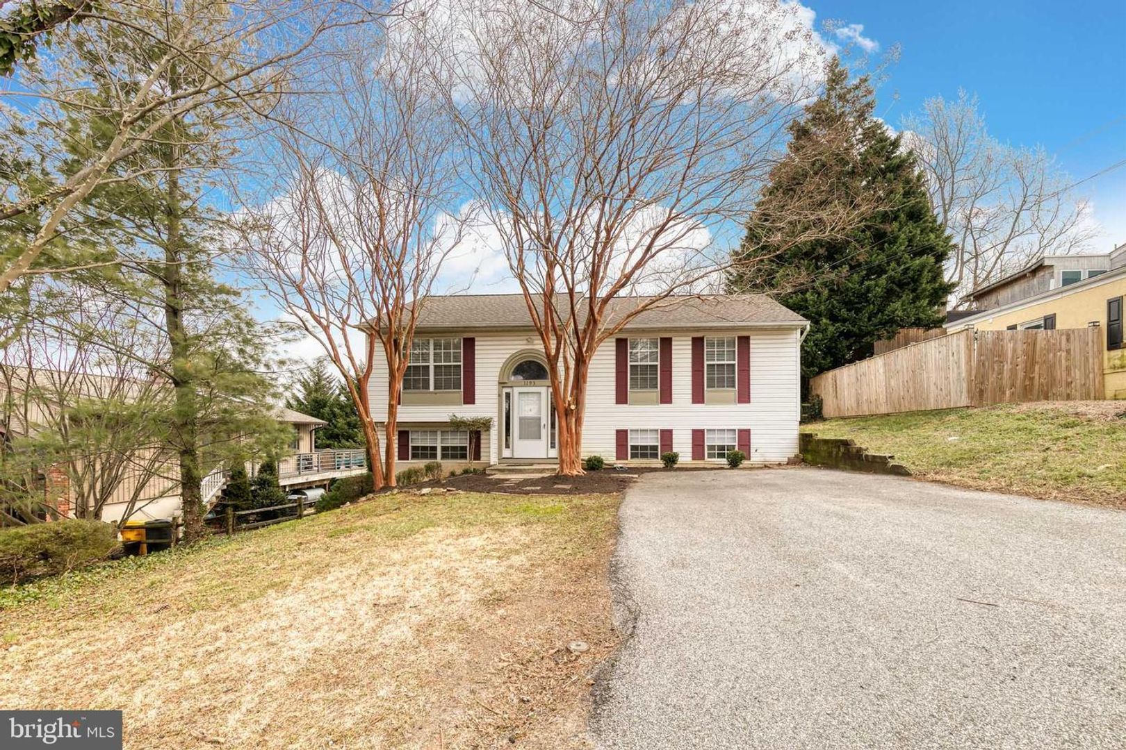 Annapolis House: 1193 Bayview Vista