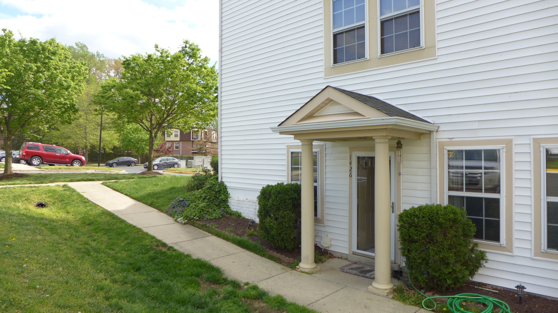 Crofton House: 1426 Nutwood Court