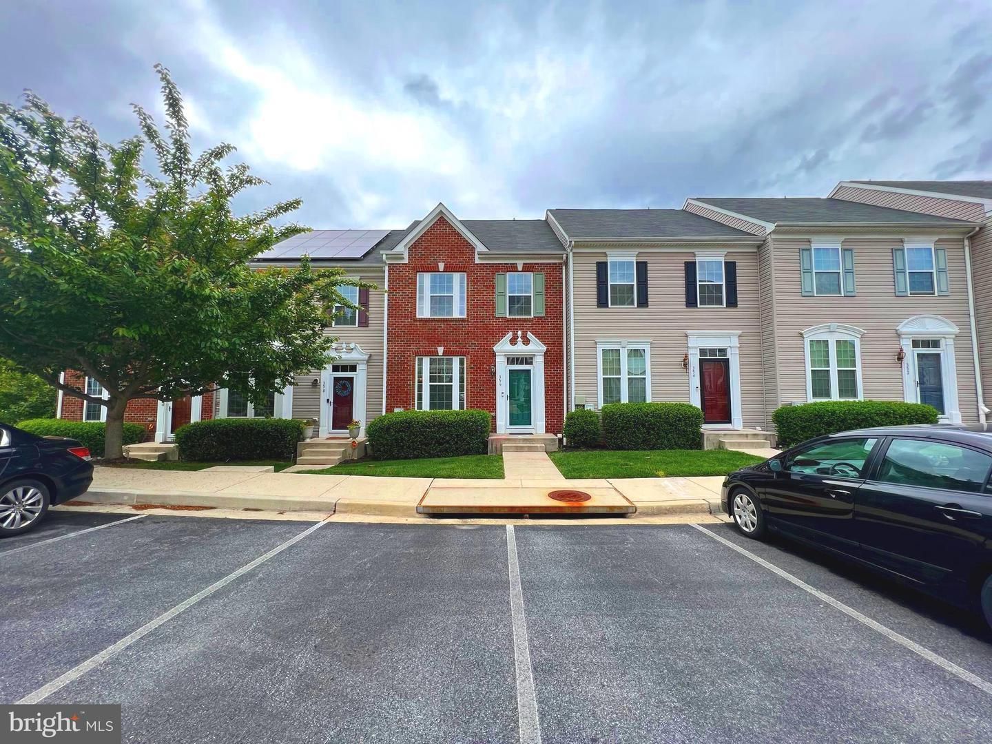 Owings Mills Townhome: 356 Paladium Court