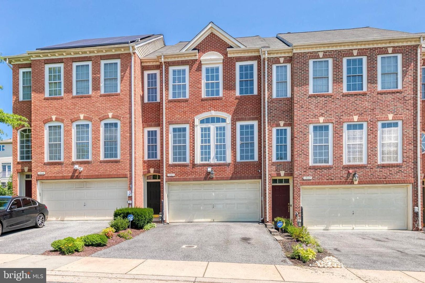 Hanover House: 1564 Penzance Way