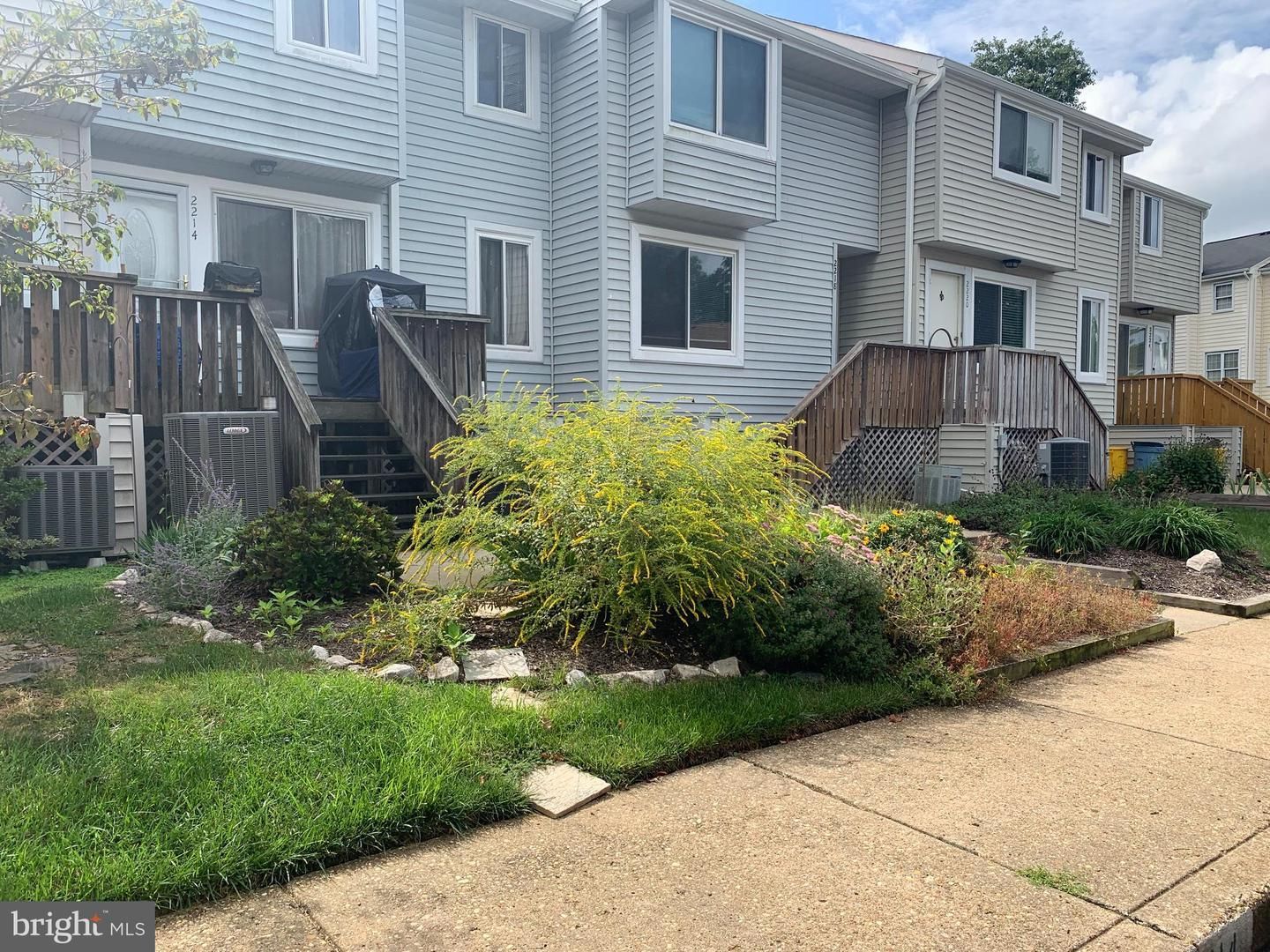 Crofton House: 2216 Notely Lane