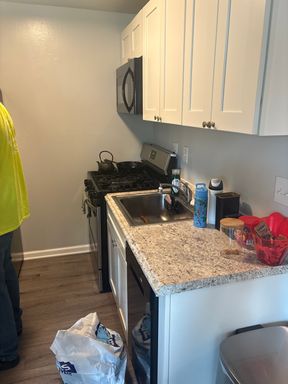310 Caroline Drive, Unit 410