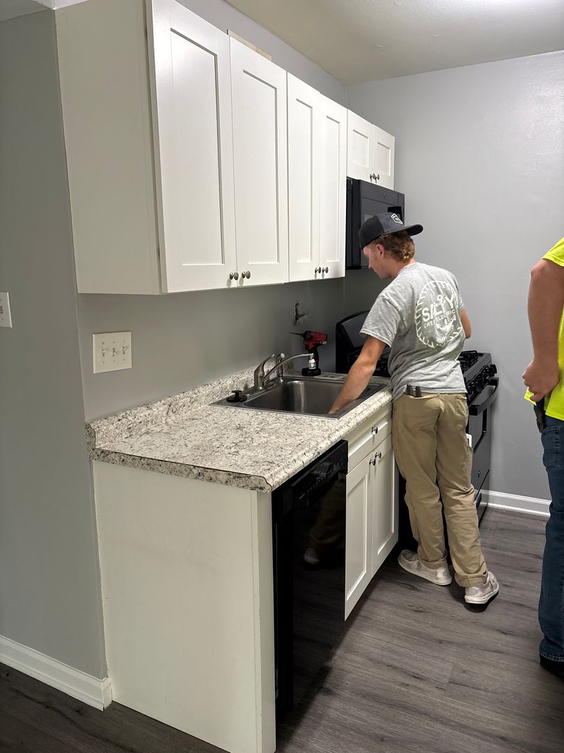 La Plata Apartment: 310 Caroline Drive