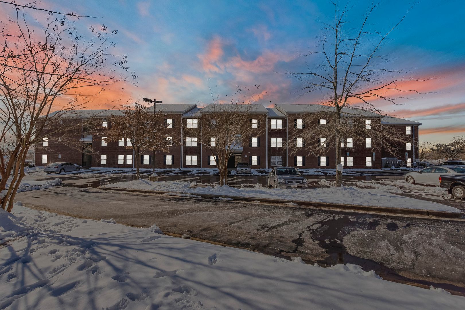 La Plata Apartment: 301 Dorchester Ave