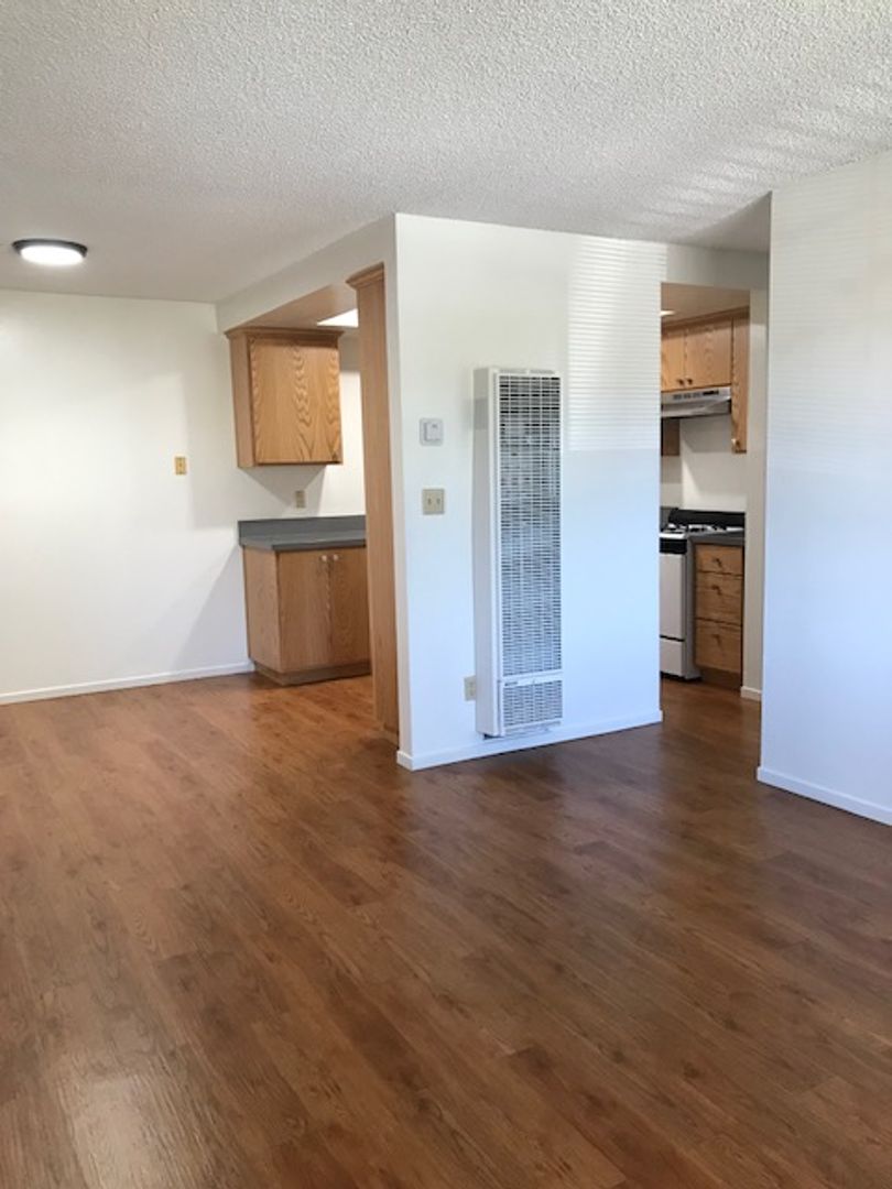 Lompoc Apartment: 960 West Chestnut Ave