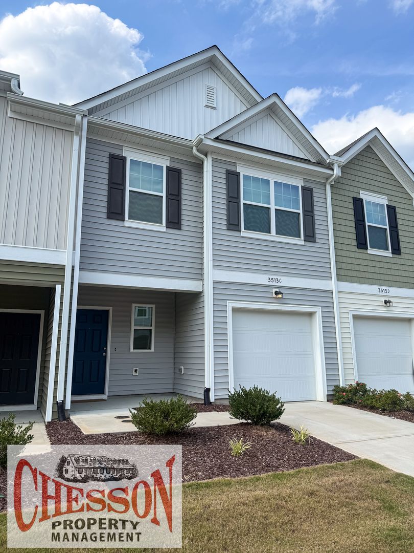 Wilson Apartment: 3513 Walker Drive