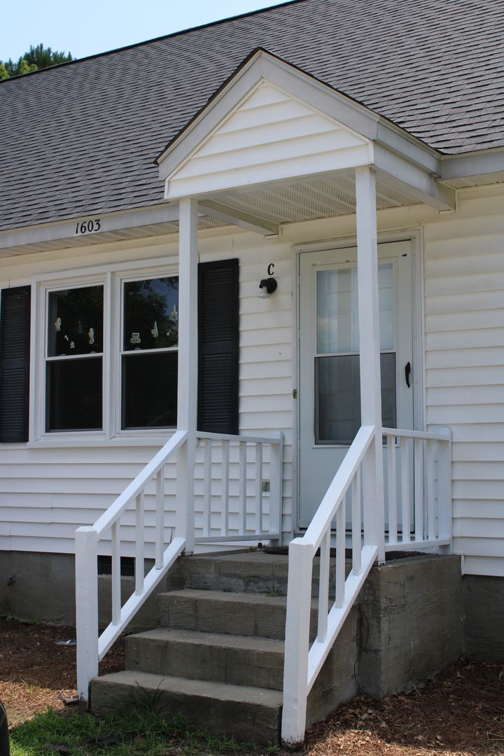 Wilson Apartment: 1603 Tilghman Road