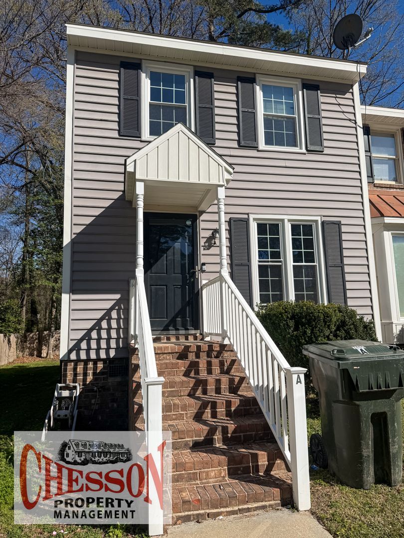 Wilson House: 3405 Gina Court Apt A