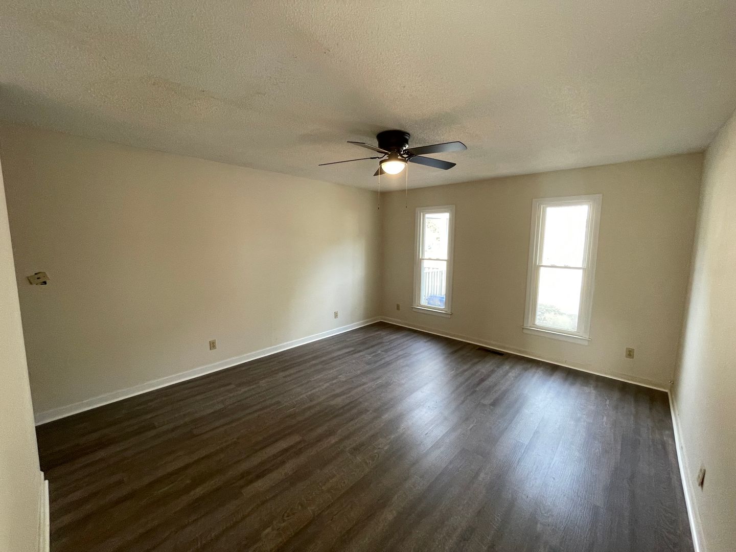 Wilson Apartment: 3323-A Christopher Drive