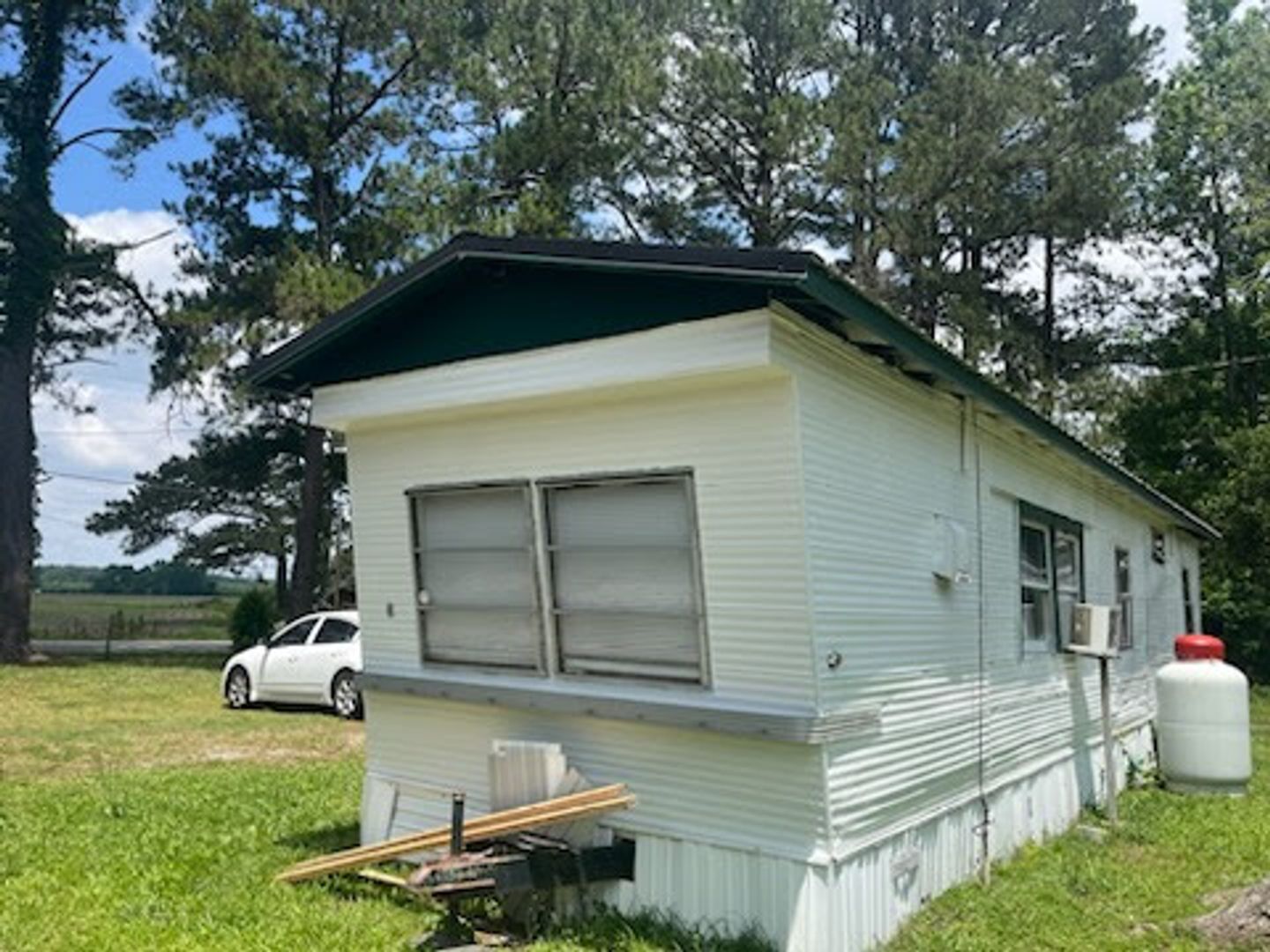 Lucama House: 4737 St. Marys Church Road