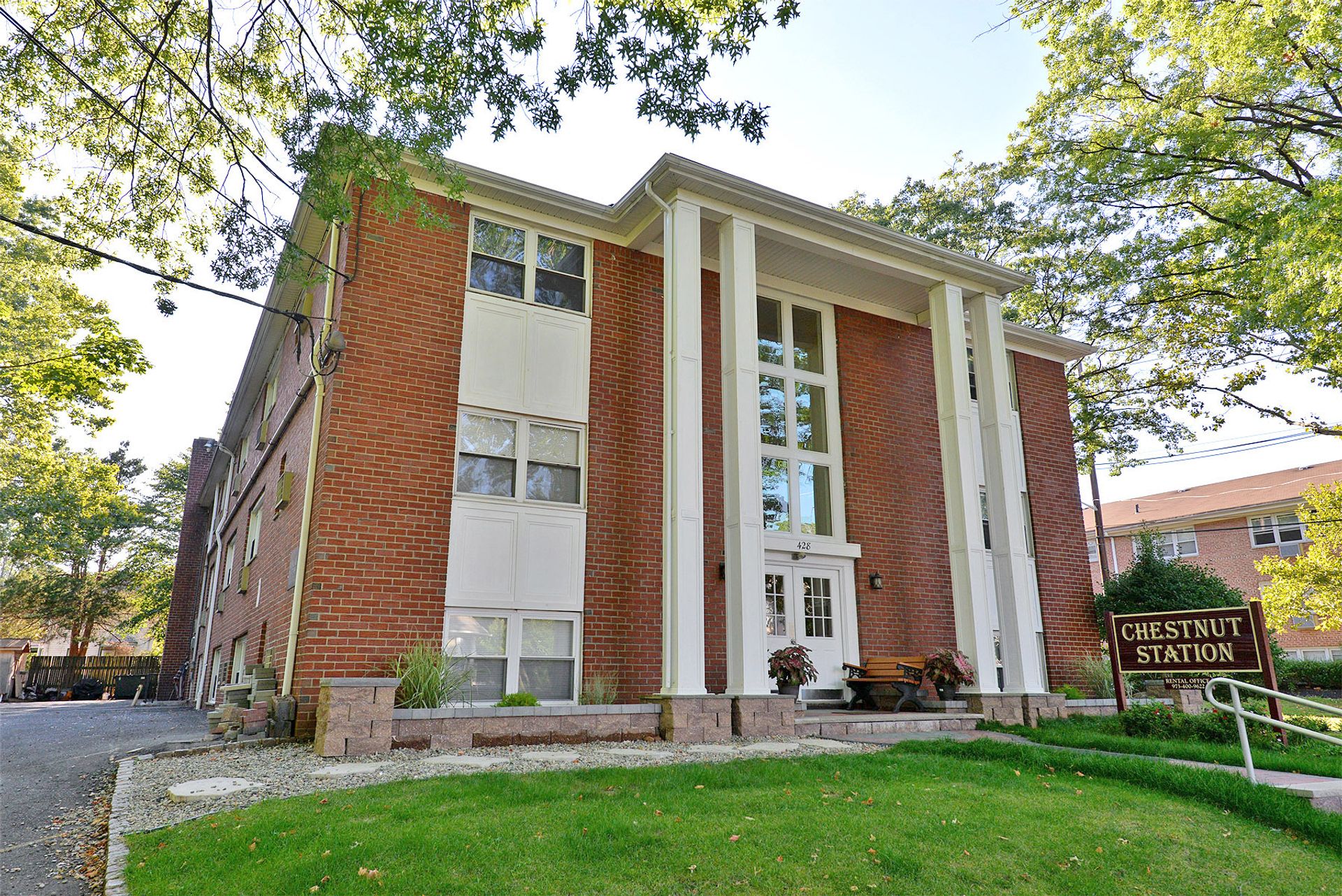 Roselle Park Apartment: 428 Chestnut Street