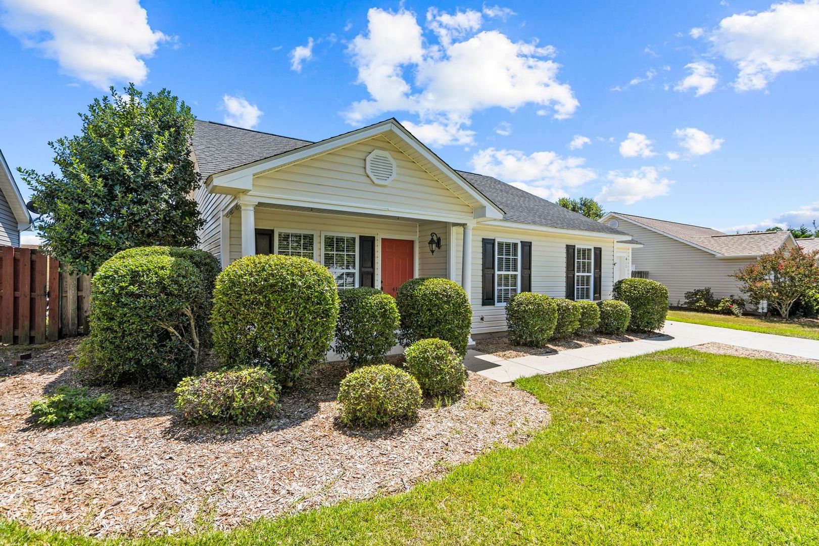 Wilmington House: 410 Brewster Lane