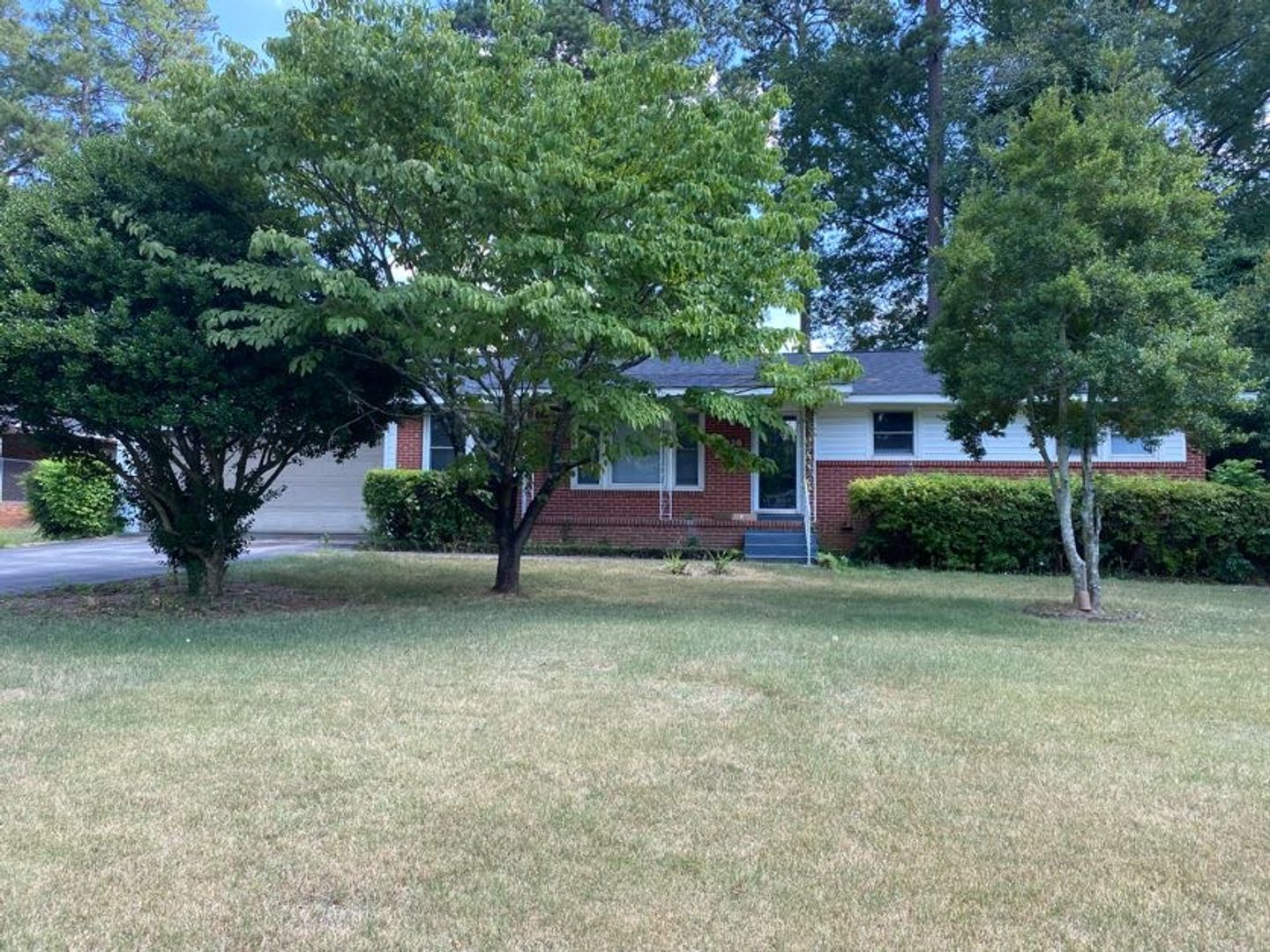 Columbia House: 938 Bakersfield Rd.