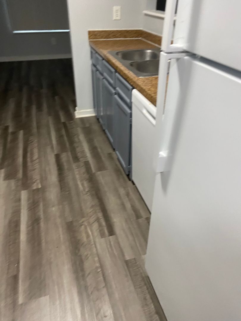Columbia House: 4001 Village Creek Drive