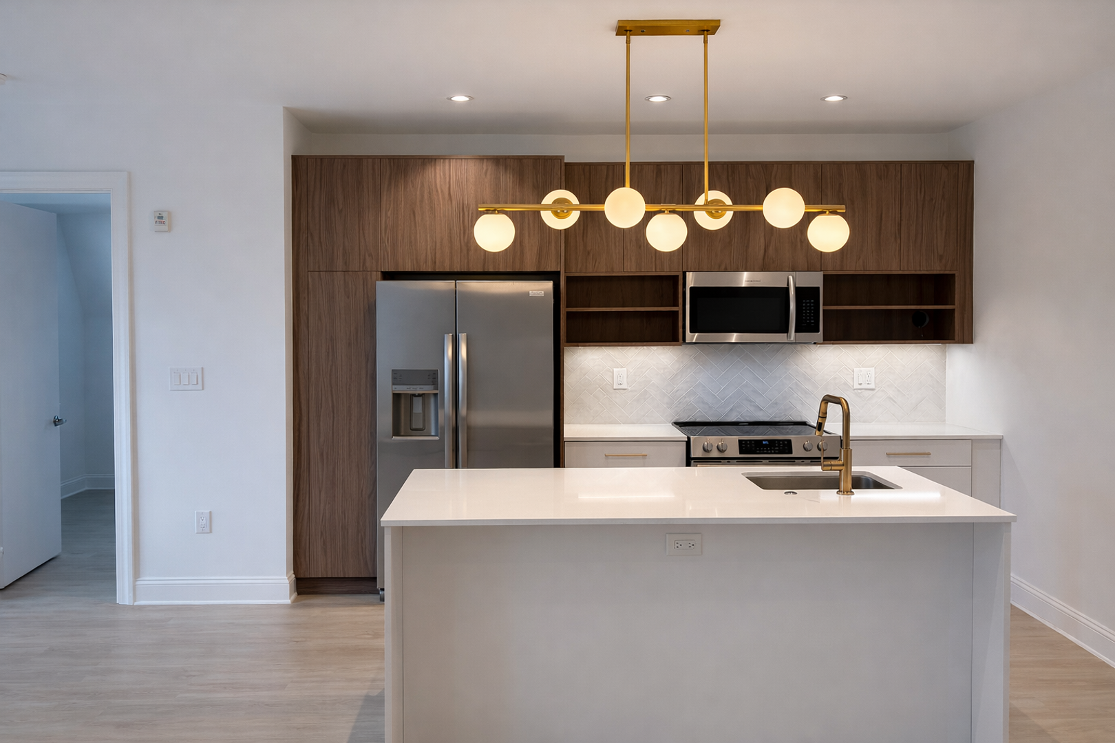 Penn Wynne Apartment: 18 E Lancaster Ave