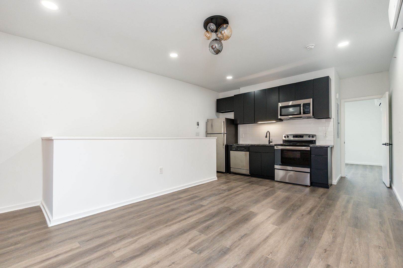 Philadelphia Apartment: 3003 W Glenwood Ave