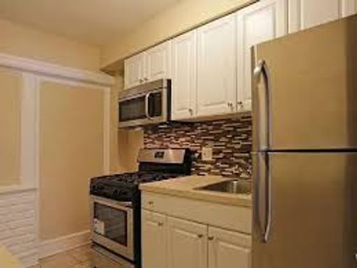 Beautiful 3Bed/1Bath at Lancaster Apartments! – photo 1