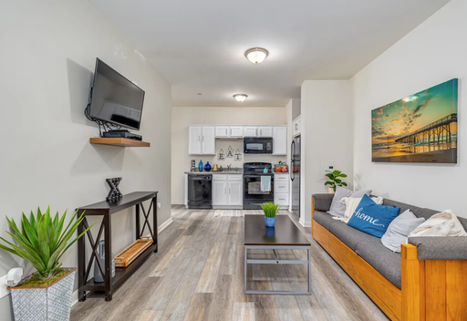 4 Bedroom Apartment – 1000 Diamond Street , Philadelphia, PA 19122