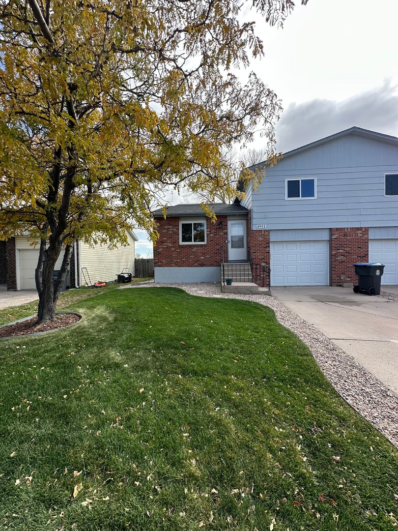 Cheyenne House: 4951 Atlantic Dr